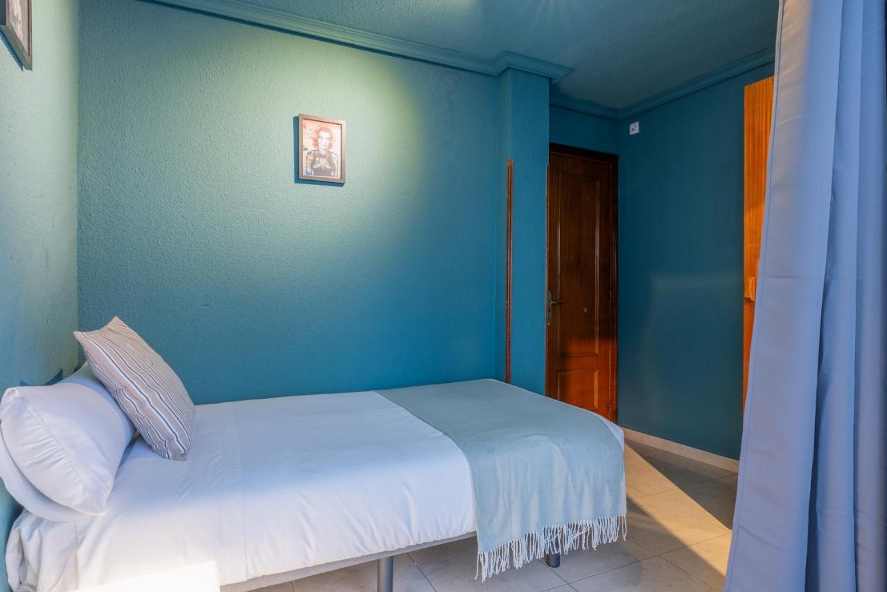 Ideal Hostel Madrid Exterior photo